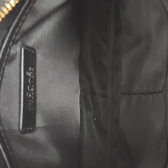 Michael Kors Jet Set Crossbody w/Free MK Wallet - Picture 9 of 15